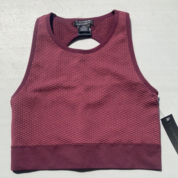 Tahari Other - Tahari sport bubble knit keyhole sports bra top S / M or L /XL